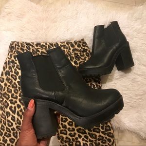 Chunky Heeled Chelsea Boots